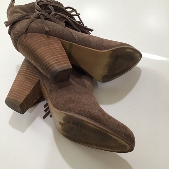 Steve Madden Cian Taupe Suede Leather Tassel Booties fringe rodeo Western heeled - Picture 3 of 7